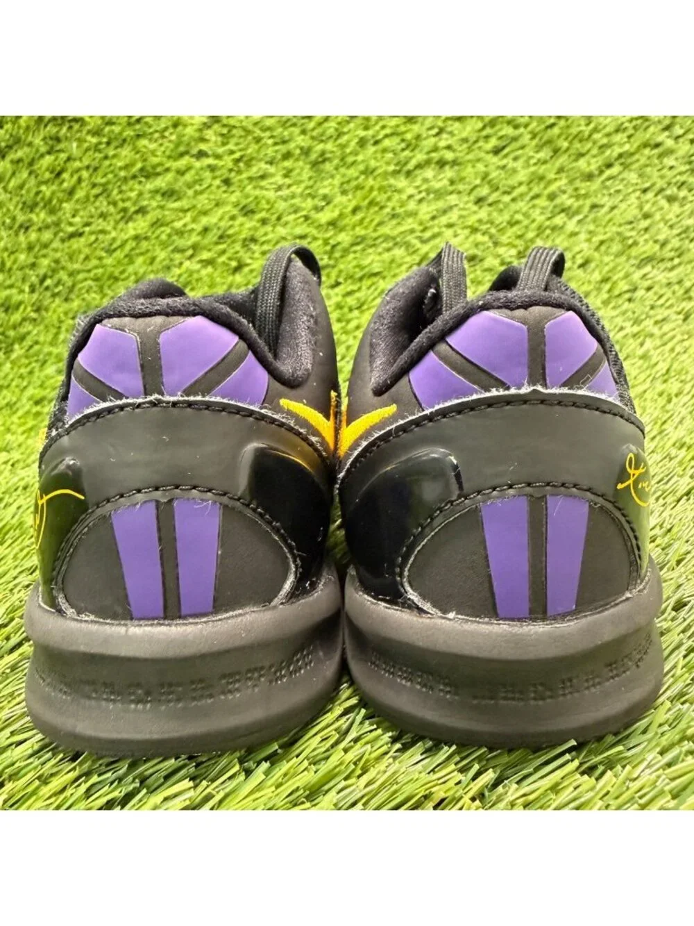 Nike Kobe 8 Protro Lakers Away Boys Size 11C Black Basketball Shoes Sneakers